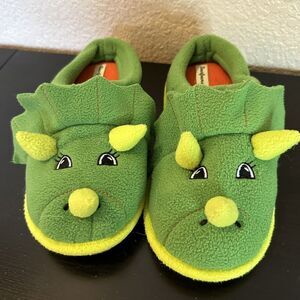 Dearfoams Memory Foam Dinosaur Kids Green Slippers Size big kids 4-5
